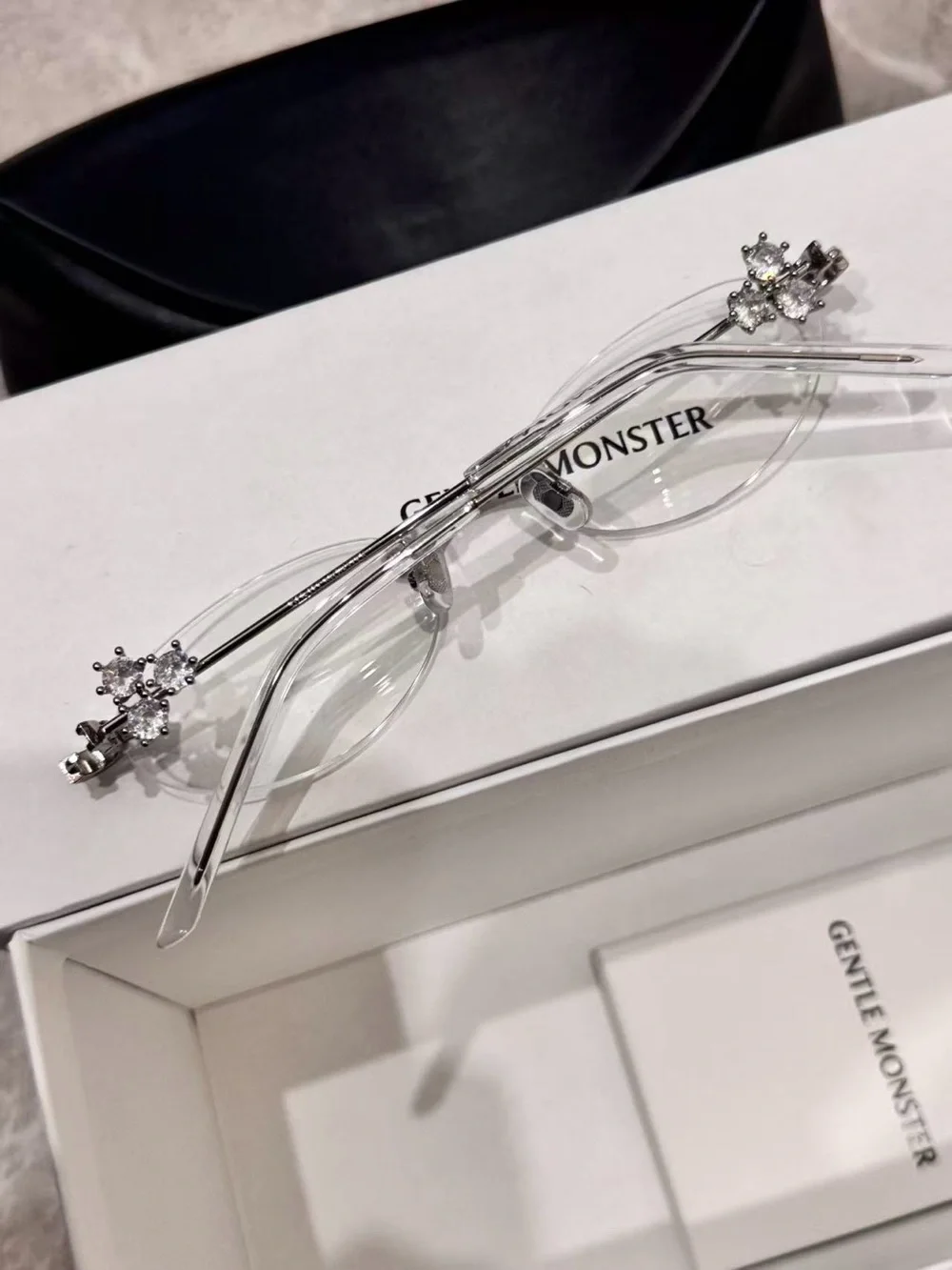 Gentle Monster Rimless Crystal Oval Eyeglasses